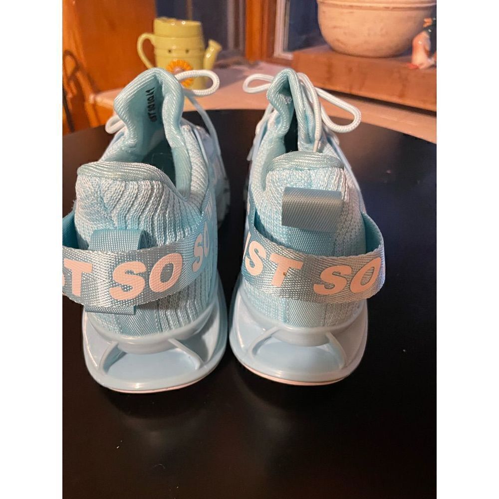Just So So Shoes (SZ 9.5) - Picture 3 of 5